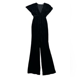 Alice and Olivia
Breanna Velvet Wide-Leg Jumpsuit